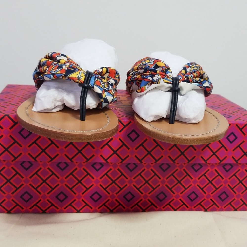 SOLD OUT!! Tory Burch Carson ~ make an offer!! - Picture 3 of 3